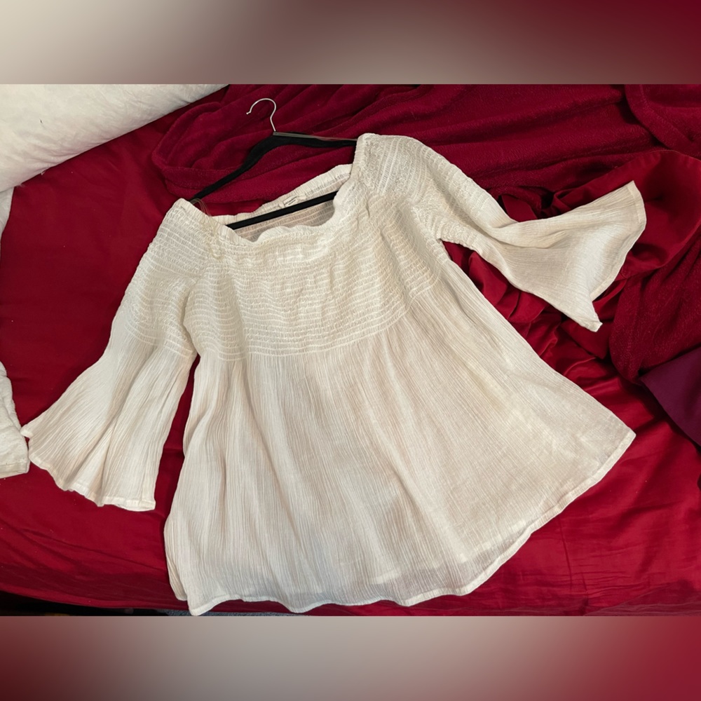 White off the shoulder blouse new without tags